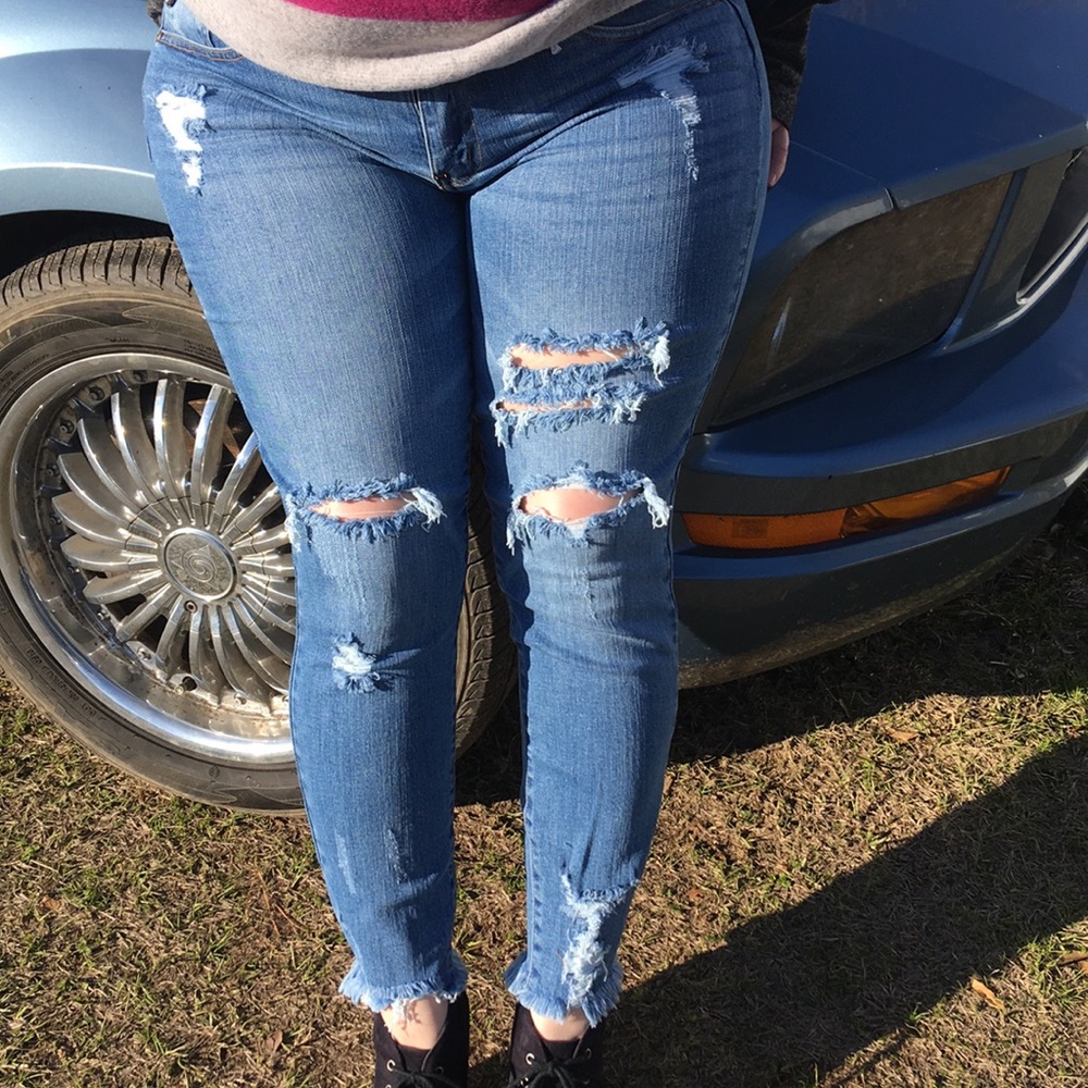 Los Angeles KanCan Distressed Skinnies Jeans - Picture 5 of 8